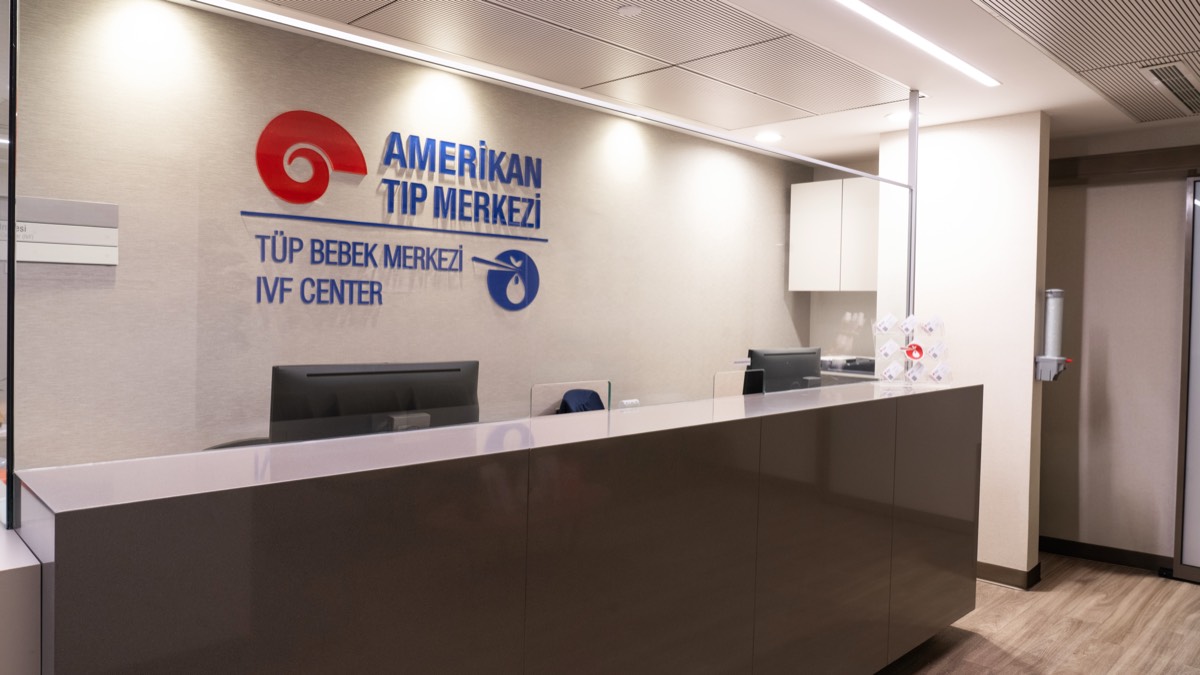 Amerikan Tıp Merkezi - Resepsiyon