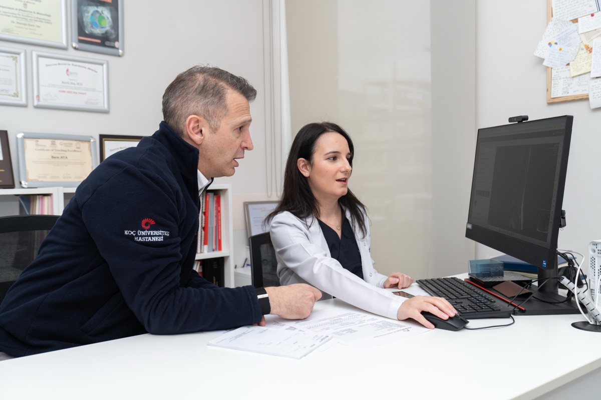 Koç Üniversitesi Hastanesi Fertilist Tüp Bebek Ekibi - Fotoğraf 2